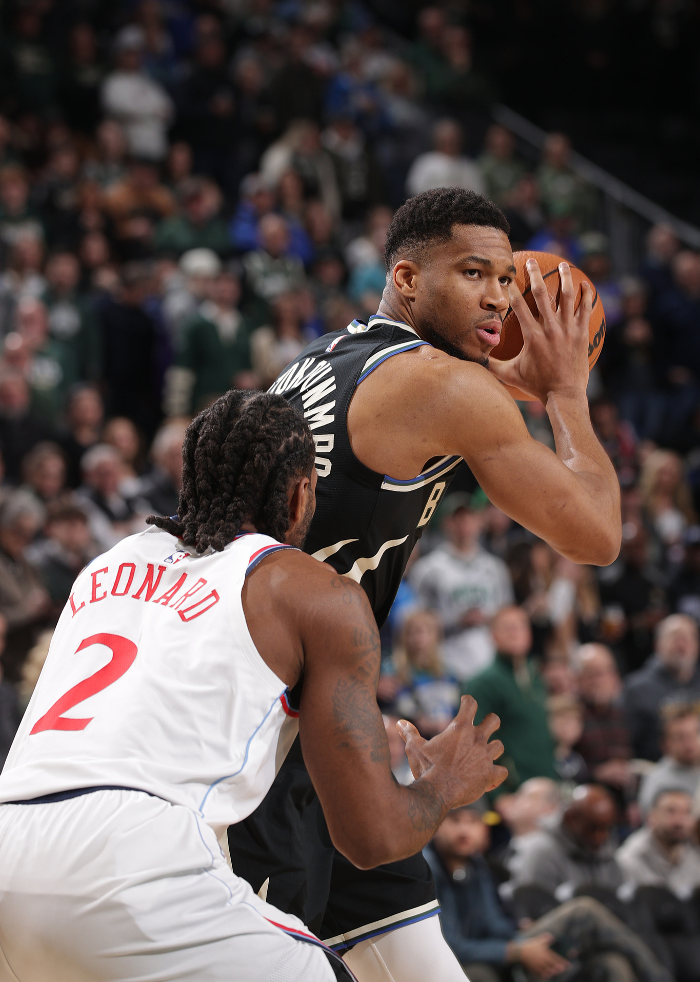 包含赛前体能课后，密尔沃基雄鹿迎来里程碑备战NBA常规赛，气氛紧张，赛季目标并未改变的词条