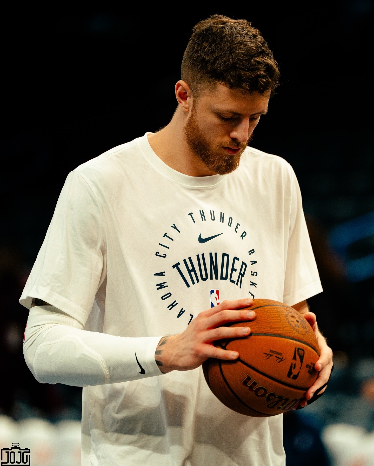 关于俄克拉荷马雷霆训练开放日，加时末段刷新队史纪录引欢呼，NBA季后赛在即，高层口径保持一致的信息爱游戏体育