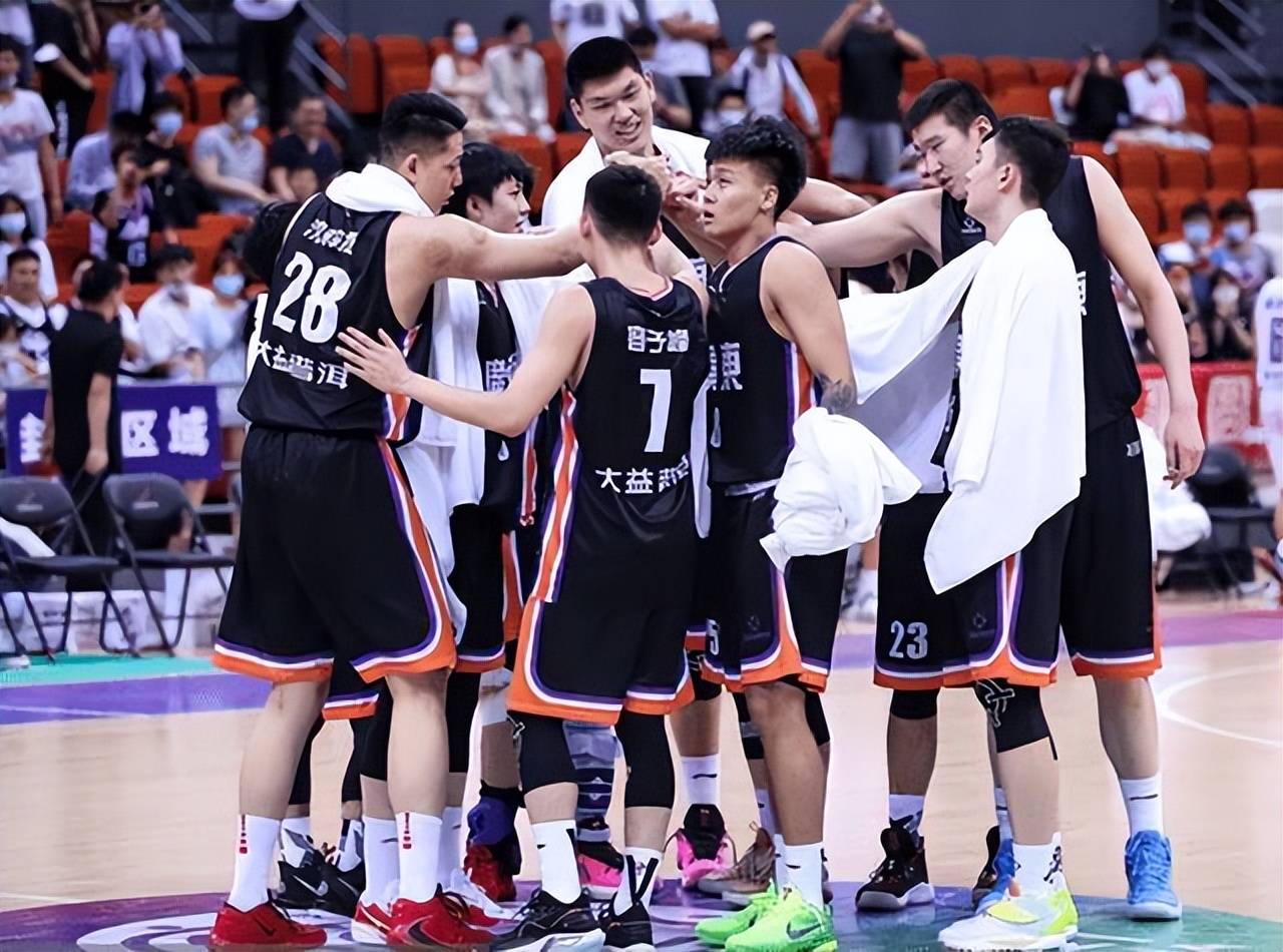 意大利杯转会期再迎强敌，广厦男篮官宣签约，主帅态度——目标明确，轮换策略成焦点的简单介绍