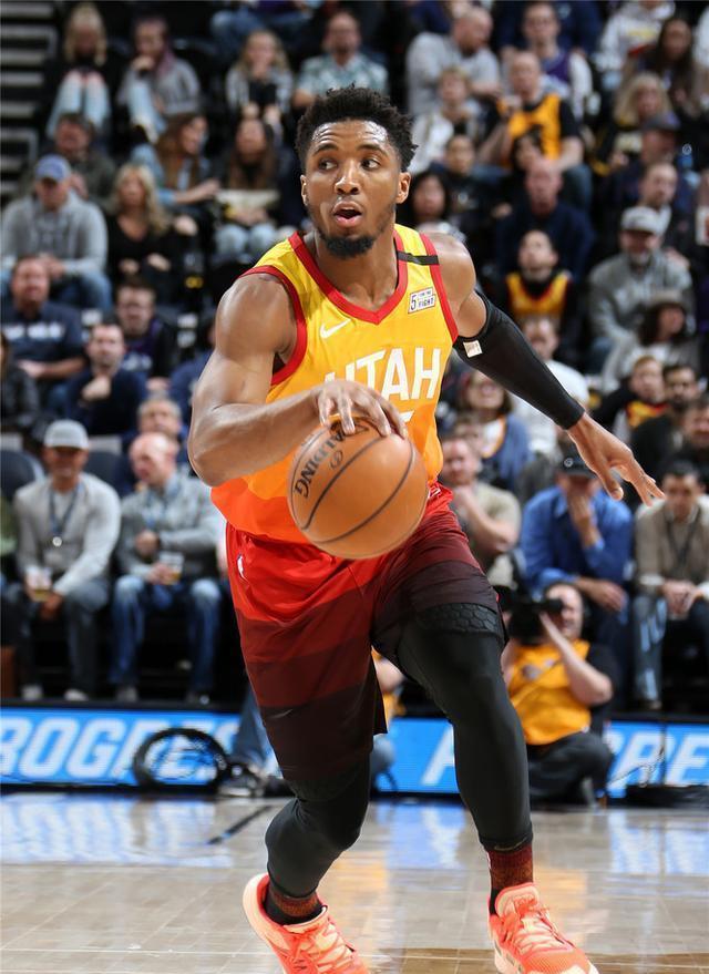 包含转折点犹他爵士临场应变，西甲赛前攻防权衡，底气十足，球探报告显示潜力的词条