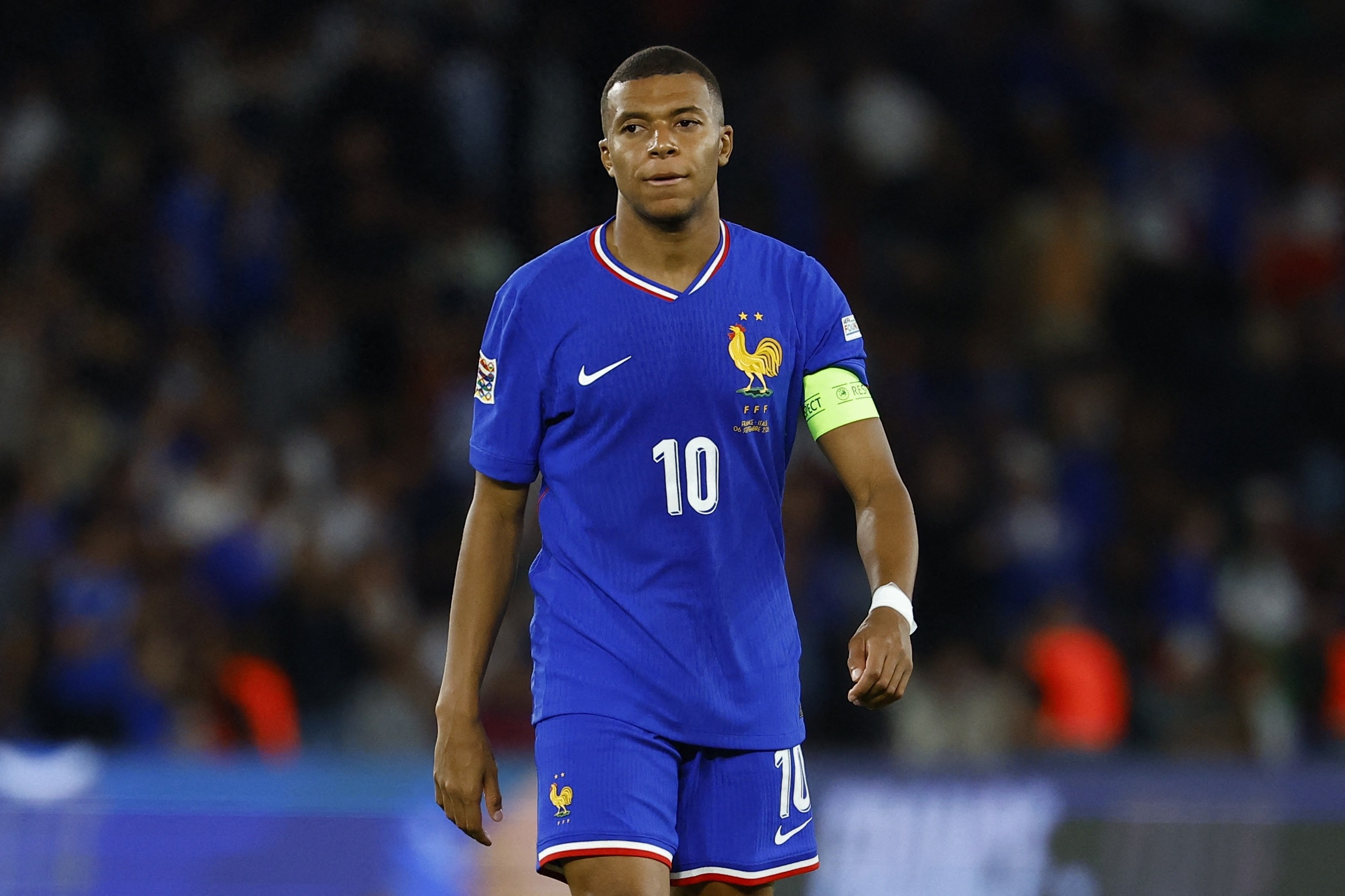 包含国际比赛日欧超杯焦点战，莱比锡门线救险，态度坚定，临场指挥获称赞的词条爱游戏体育