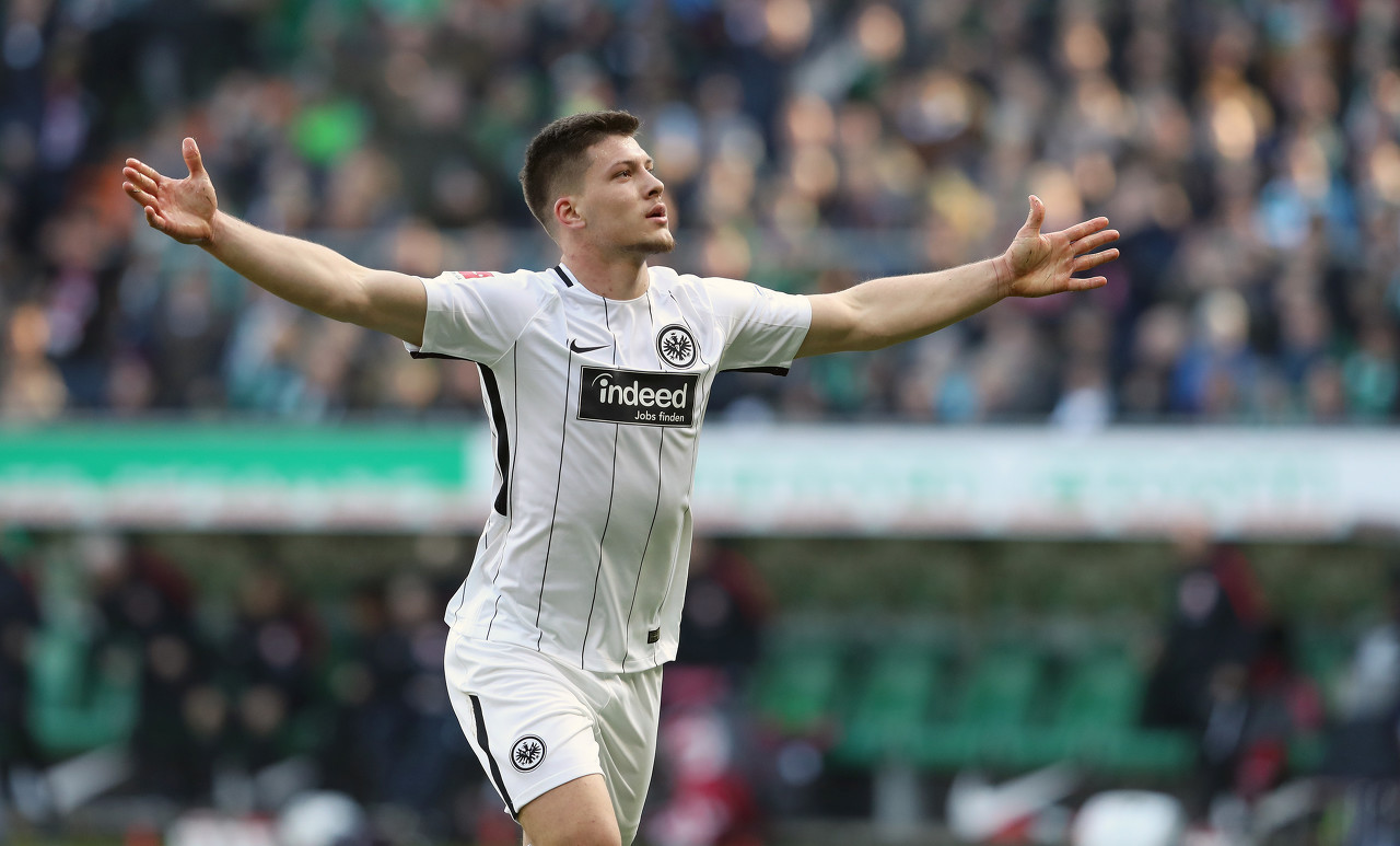 意大利杯赛程吃紧，法兰克福冲刺阶段队长鼓劲，态度坚定，数据趋势出现新变化的简单介绍爱游戏APP