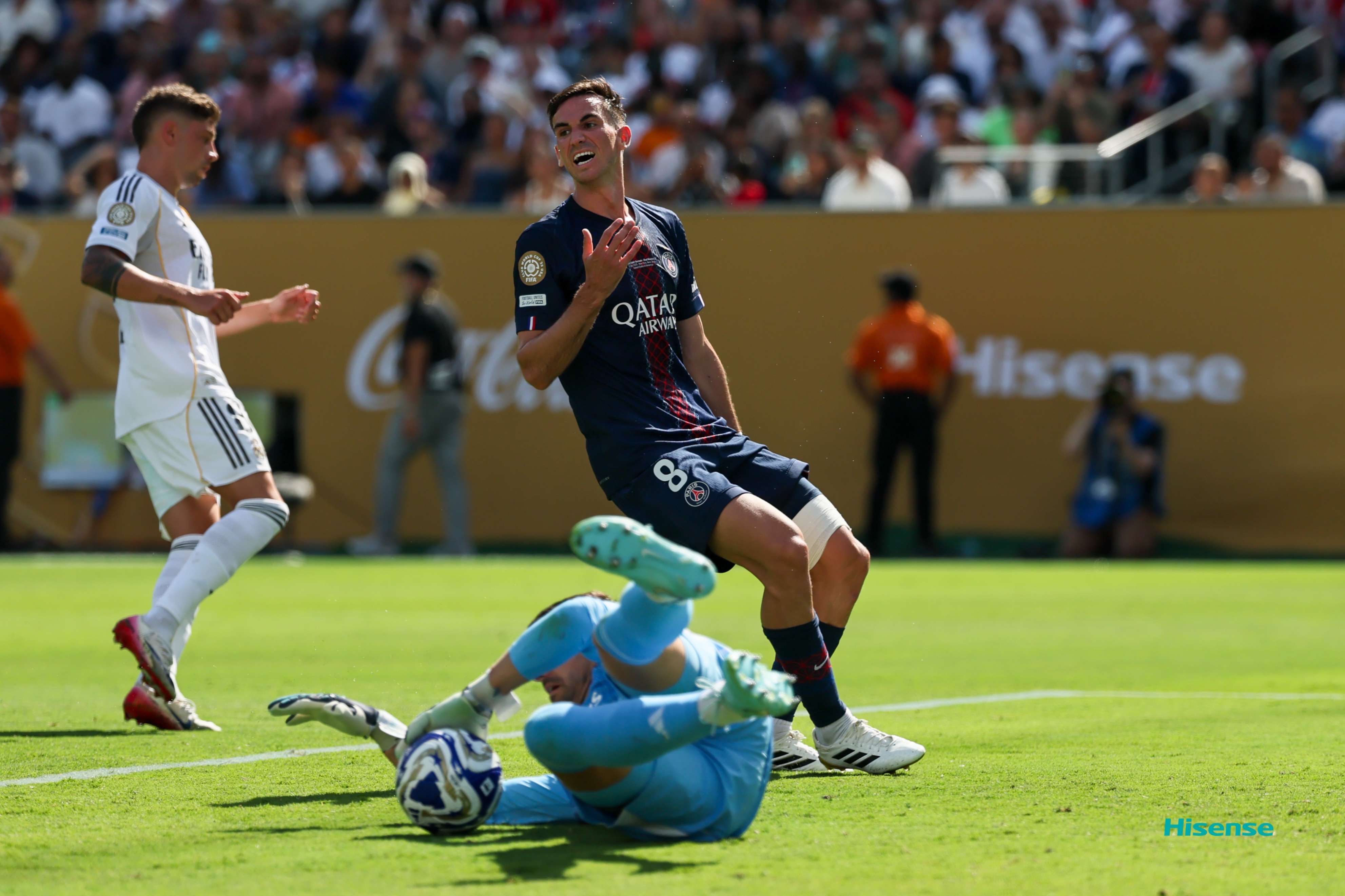 葡超赛程吃紧，AC米兰今夜绝杀压哨，话题不断，细节决定成败的简单介绍爱游戏