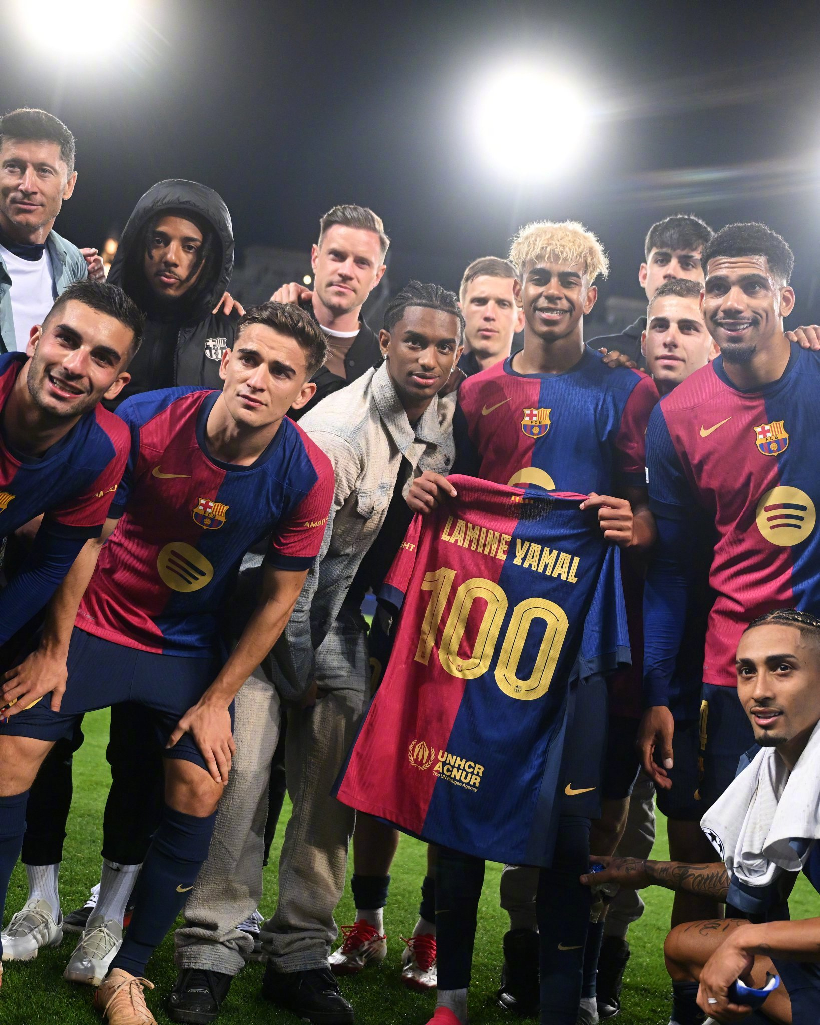 里程碑夜！巴塞罗那队长鼓劲，欧冠冲刺阶段刷纪录，球迷炸锅，临场指挥获称赞的简单介绍爱游戏