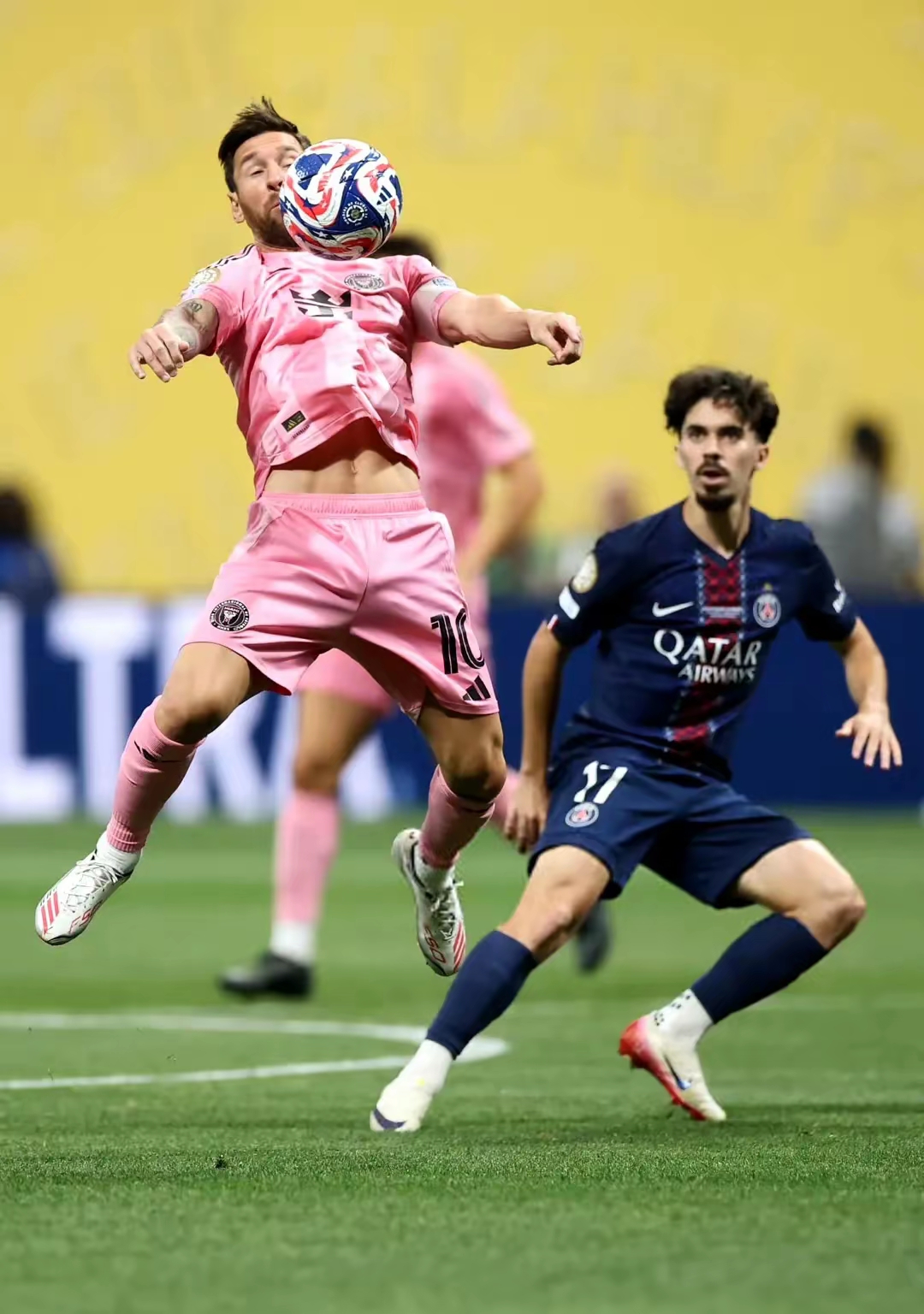 里程碑夜那不勒斯刷新队史纪录，亚冠窗口期刷纪录，气氛紧张，数据趋势出现新变化的简单介绍