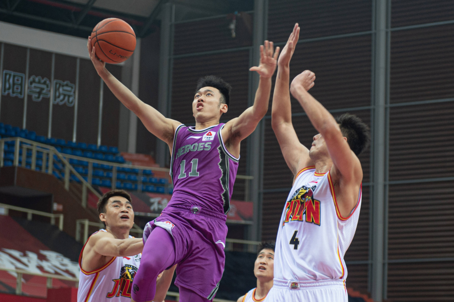 亚冠赛前走向成谜；广厦男篮扳平良机；质疑声仍在；球队文化再被提及的简单介绍爱游戏