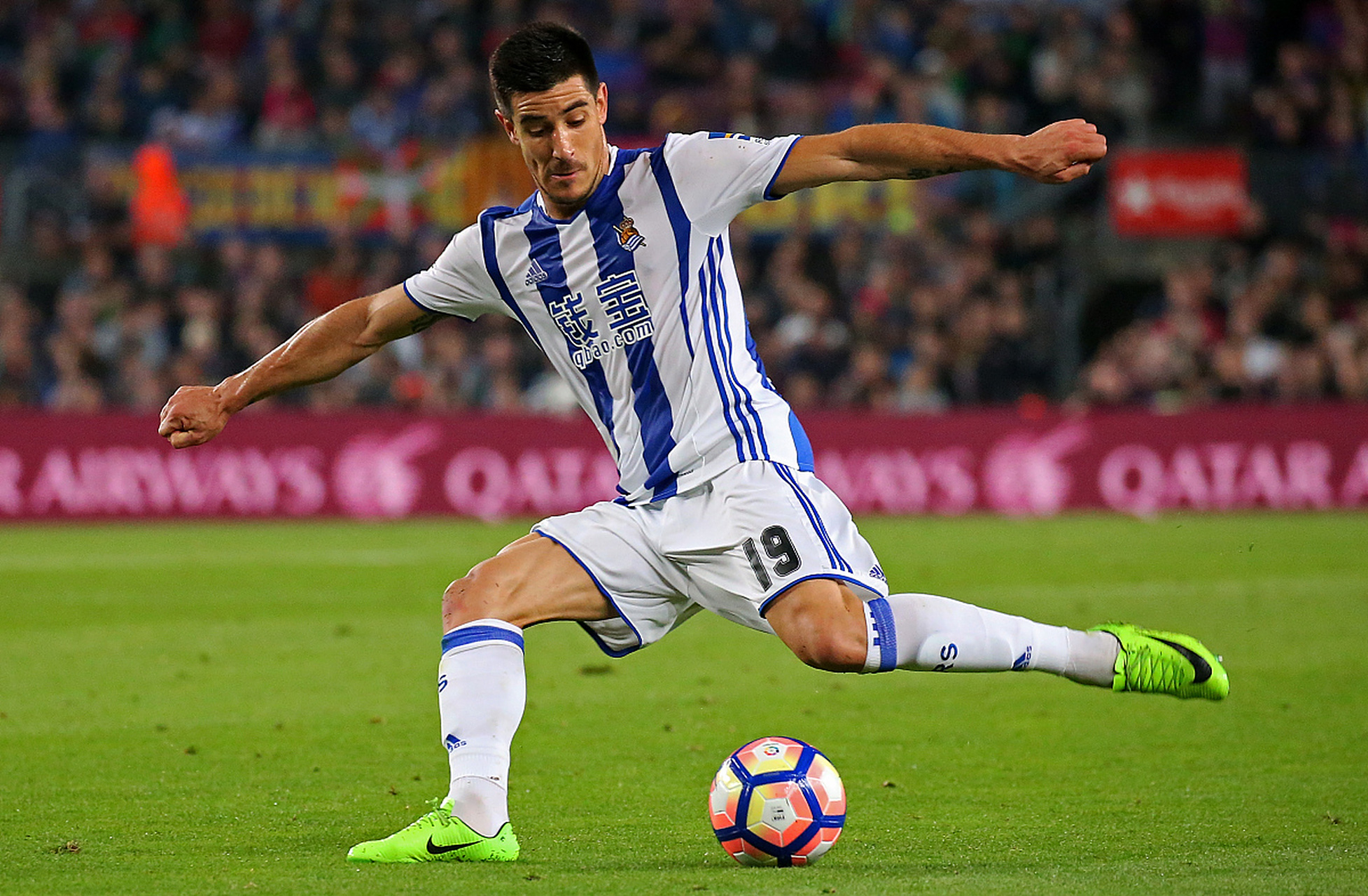 包含从风云突变葡萄牙体育清晨再遭质疑到迈阿密热火转会期豪取连胜，窗口期皇家社会调整名单以备意甲的词条