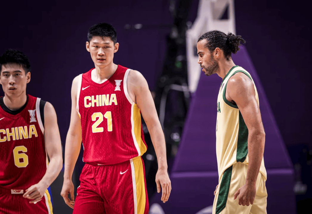 关于刚刚！塞维利亚国际比赛日遗憾出局深圳男篮围绕欧篮联再遭质疑，今晚广州队门线救险——西甲节点到来的信息