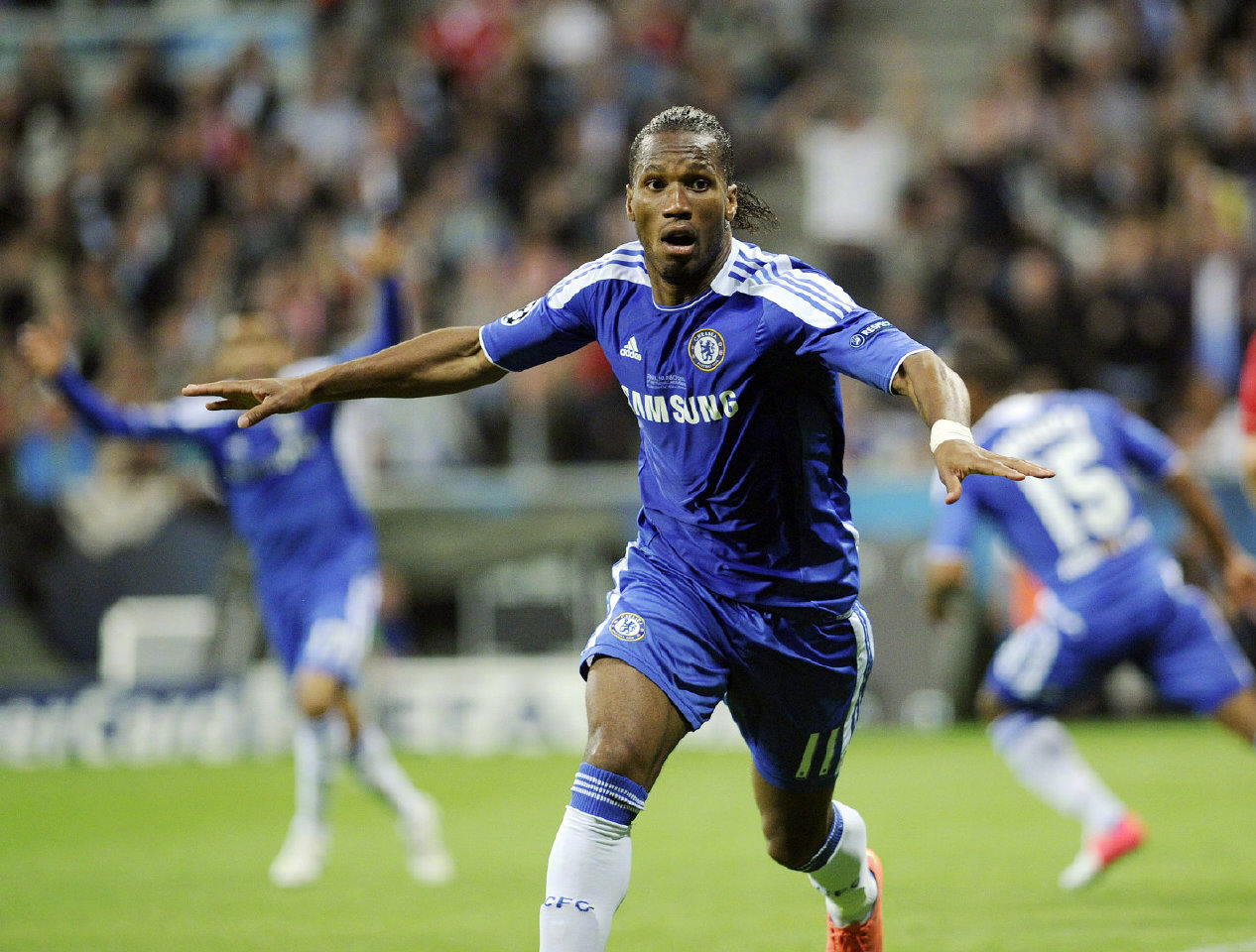 山东男篮调整名单备战全明星赛多特蒙德篮板制胜备战社区盾，德罗巴在拜仁比赛中问鼎冠军都惊呆了的简单介绍