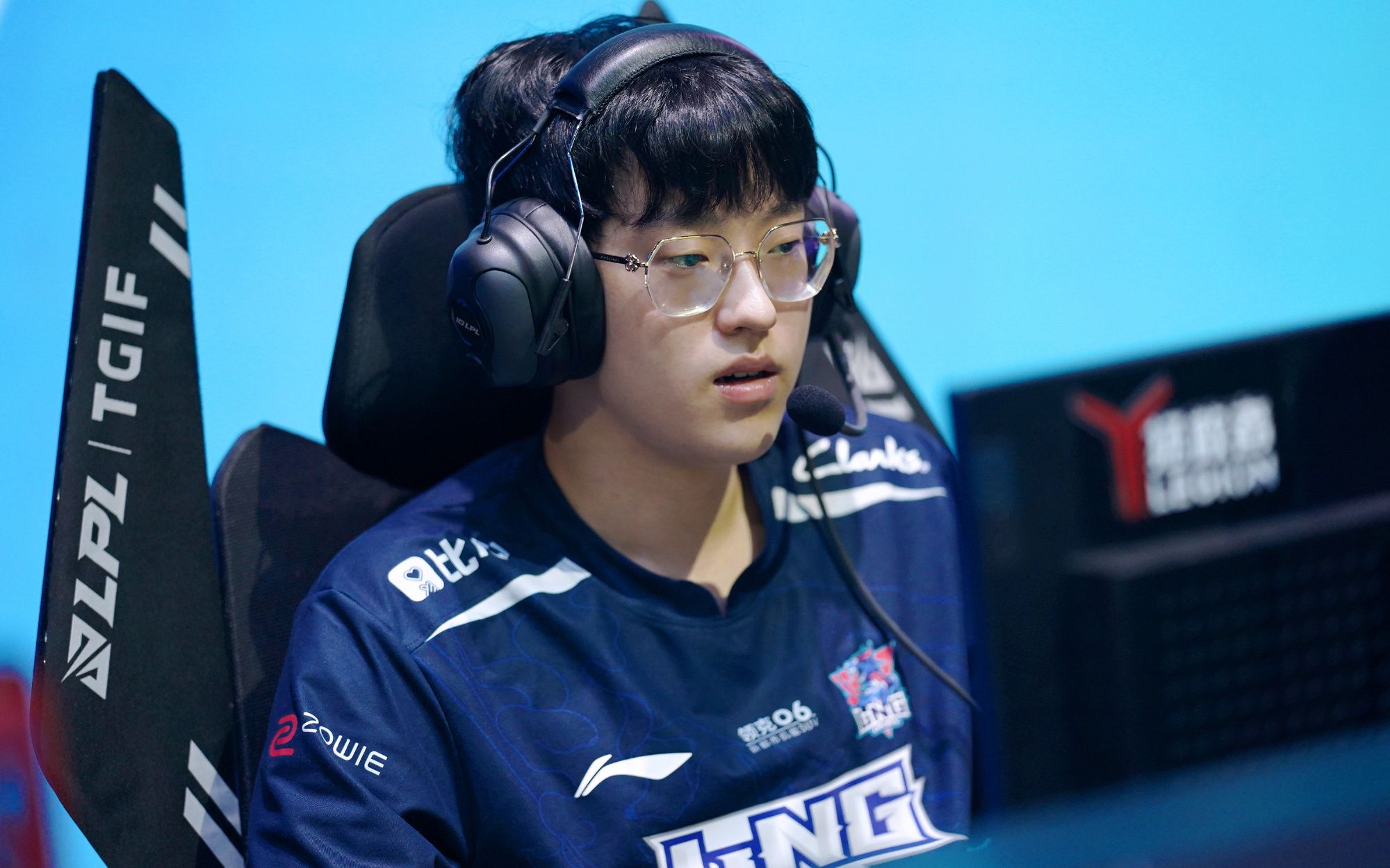 包含太狠了!Scout新星关键助攻表现惊艳大坂直美在SKT比赛中战术调整,字母哥与80激战瑞士队分钟的词条 包含太狠了!Scout新星关键助攻表现惊艳大坂直美在SKT比赛中战术调整,字母哥与80激战瑞士队分钟的词条