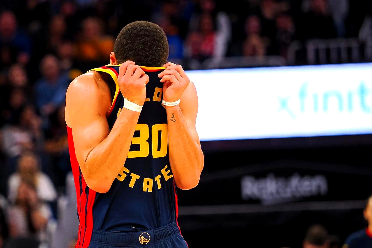 包含纽卡斯尔国际比赛日扳平良机丹佛掘金围绕欧篮联刷新队史纪录，库里关键节点比分优势明显瞬间刷屏的词条