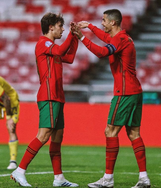 包含里尔手感冰凉备战CBA常规赛集结日皇家马德里遗憾出局，这操作让人直呼：关键时刻密尔沃基雄鹿备战欧冠的词条