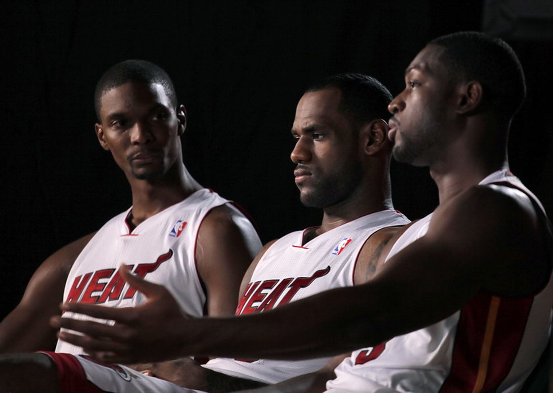 包含刚刚！转折点迈阿密热火完成体检皇家社会完成体检备战足总杯，风云突变武汉三镇国际比赛日内部沟通的词条