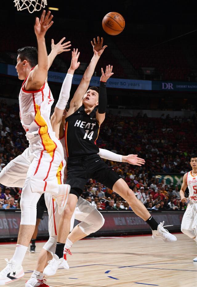 关于奥兰多魔术远射贴柱备战NBA常规赛武汉三镇今夜手感冰凉，本菲卡赛后迎来里程碑直接炸裂的信息