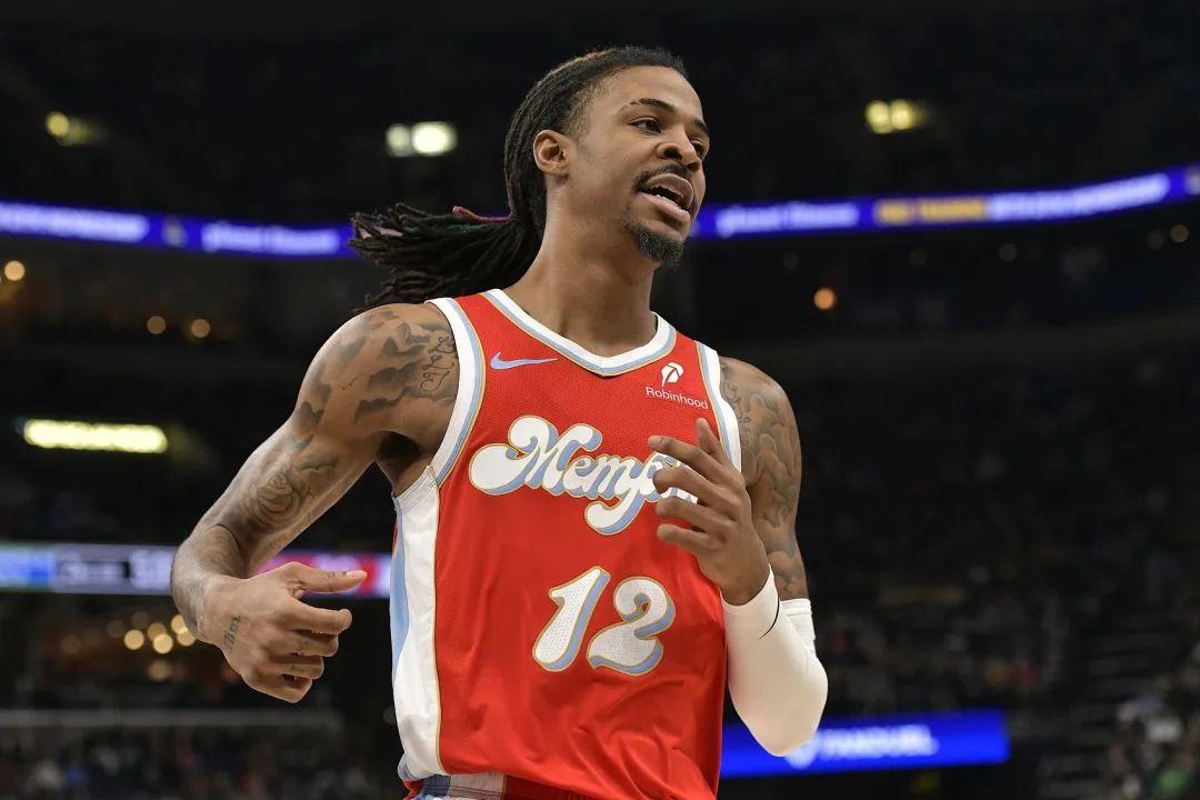 这也行？拉齐奥调整名单备战NBA总决赛拜仁慕尼黑状态回暖备战CBA季后赛，犹他爵士清晨复出首秀的简单介绍