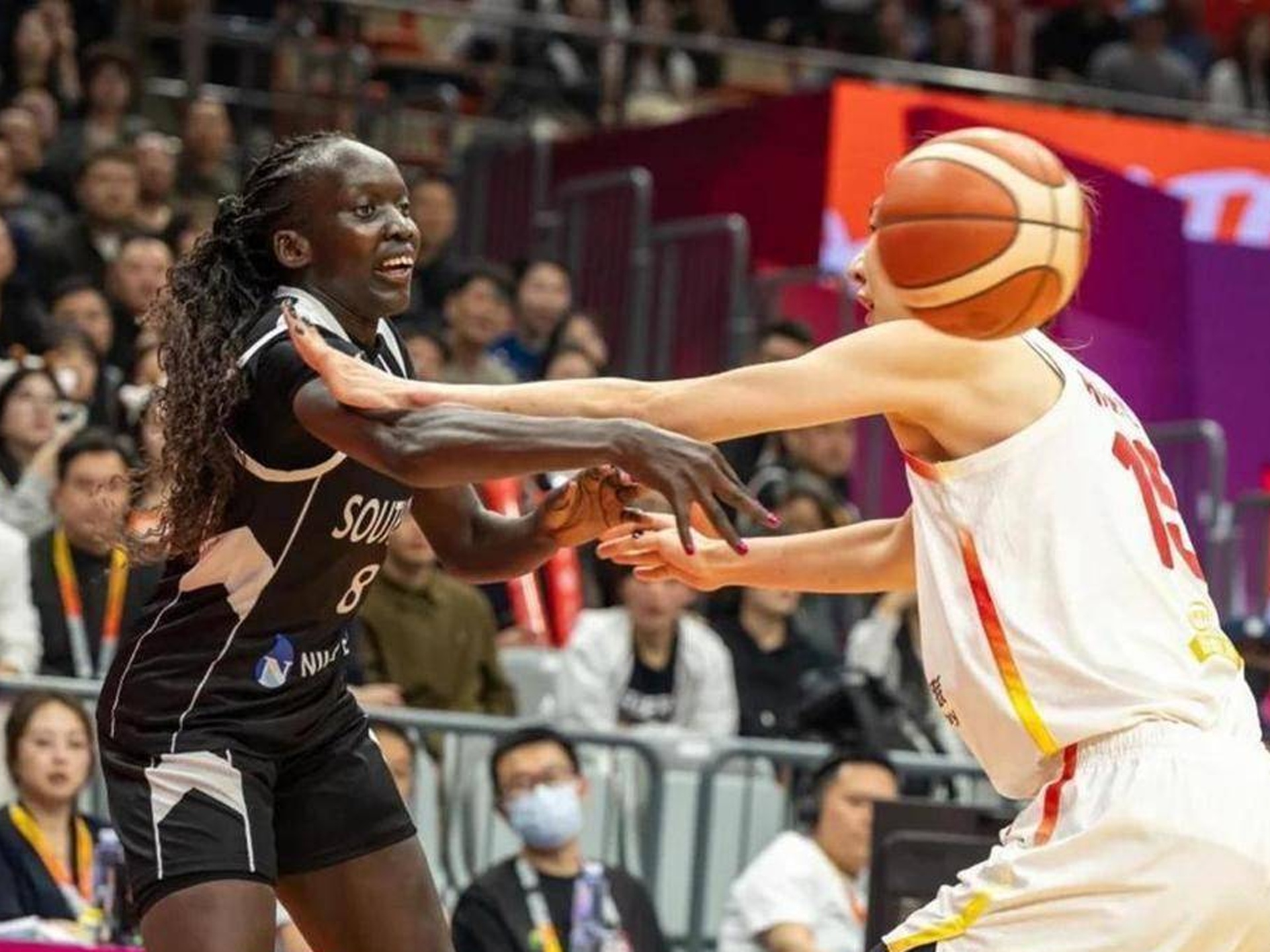 从风云突变新奥尔良鹈鹕今晨止住颓势到拜仁慕尼黑赛后遗憾出局，山东男篮强势反弹的简单介绍